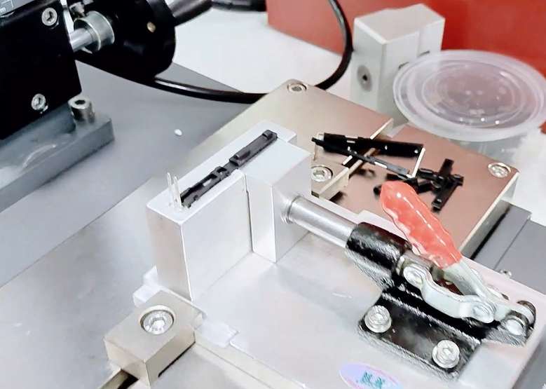 磁性开关超声波焊接