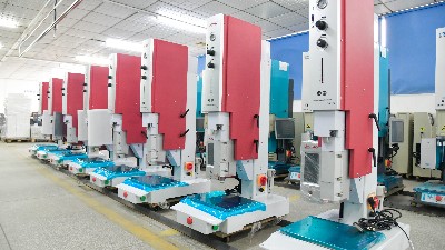 33年专注，全球引领：灵科超声波焊接机助力新会智造飞跃