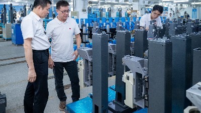 灵科超声波焊接在汽车顶棚焊接中的核心优势 灵科超声波焊接在汽车顶棚焊接中的核心优势