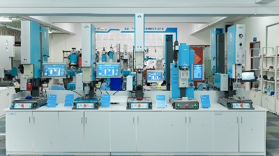 熔接乏力？解析<i style='color:red'>三江超声波</i>焊接机遭遇 “肌无力” 的神秘困境